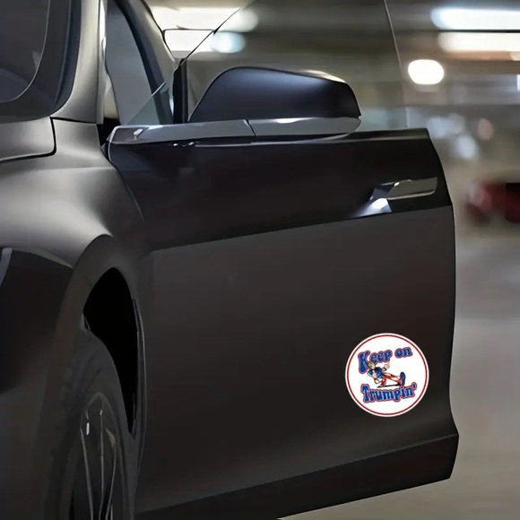 🇺🇸”Keep On Trumpin” Colorful Patriotic Graphic Sticker! - Picture 5 of 6